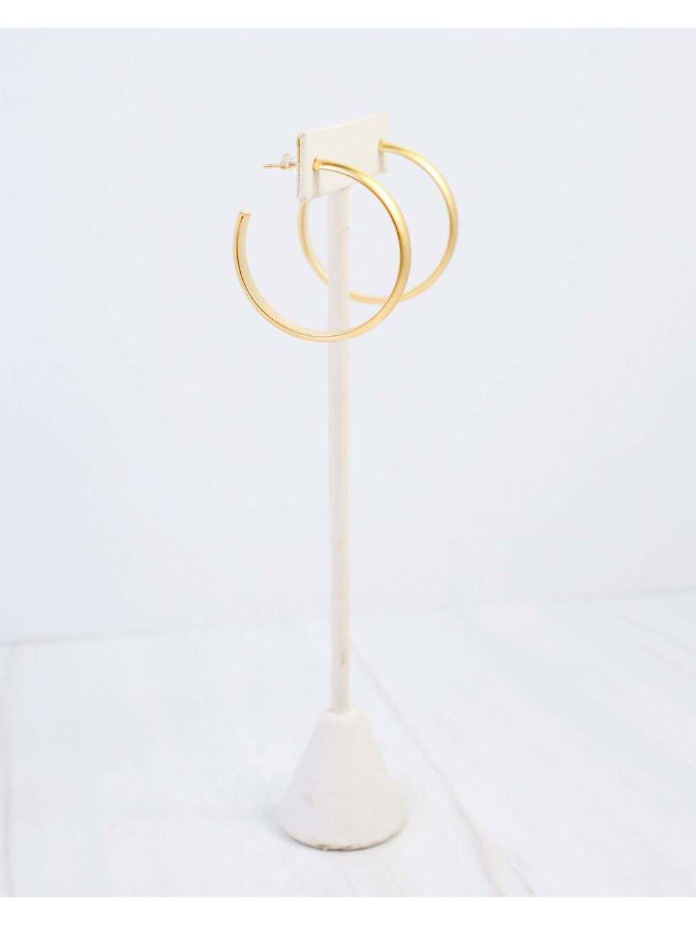 Caroline Hill Edison Hoop Earrings WR Matte Gold
